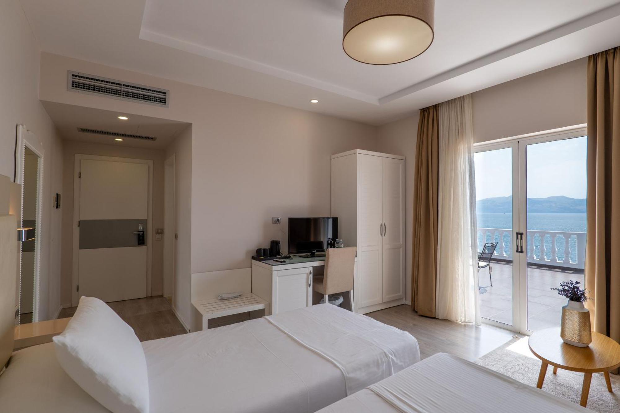 Hotel Sejko Sarande Exterior photo